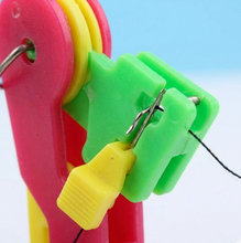 Automatic Needle Threading Device (Multicolour)